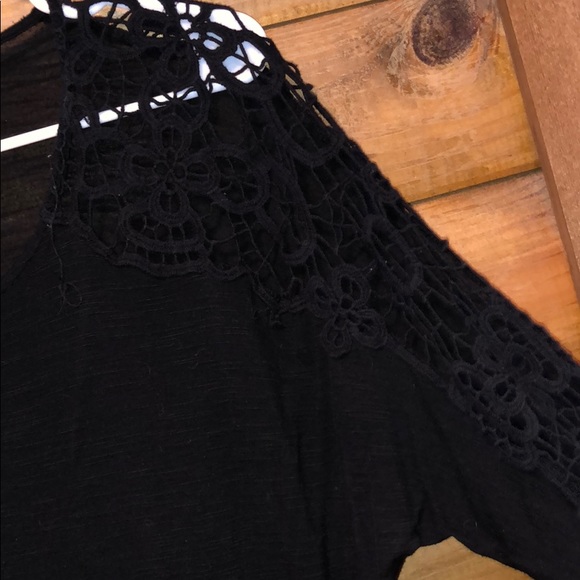 Women’s size small boutique too worn once - Picture 2 of 2